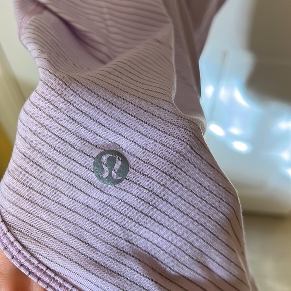 Lululemon tank sz 6? - Picture 3 of 3